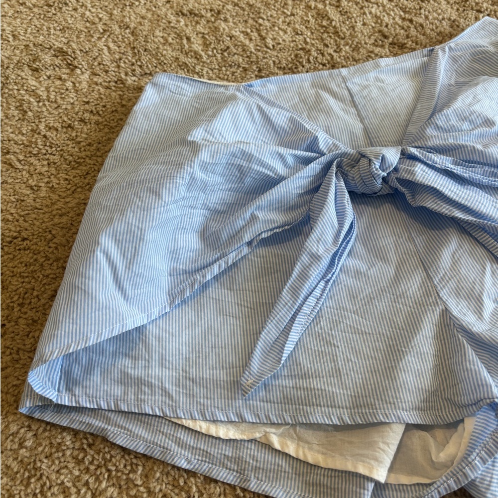 Revolve super down blue and white striped shorts with front tie - Picture 4 of 8
